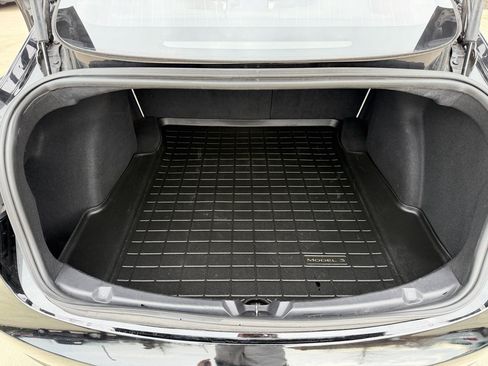 Used 2018 Tesla Model 3 Long Range image 13