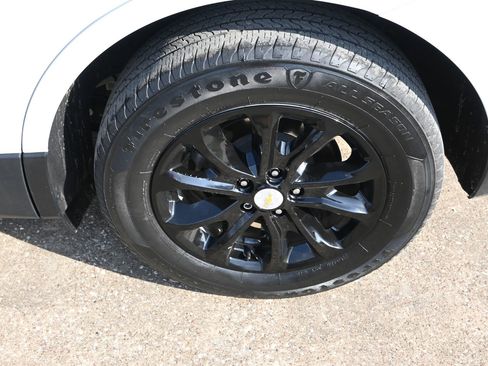 Used 2018 Chevrolet Equinox LS image 9