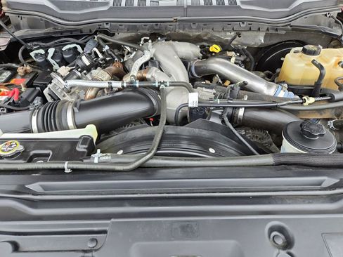 Used 2020 Ford F250 Lariat w/ Lariat Ultimate Package AWD/4WD image 35