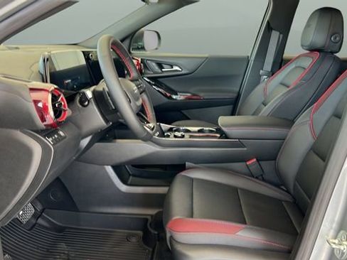 New 2026 Chevrolet Equinox RS w/ Convenience Package III FWD image 7
