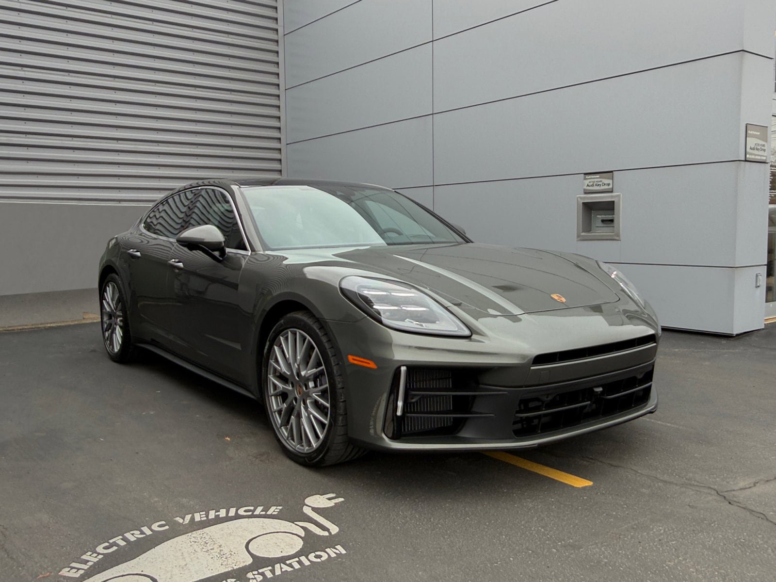 New 2026 Porsche Panamera 4 AWD/4WD image 5