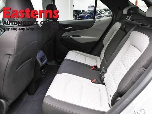 Used 2019 Chevrolet Equinox LT w/ Driver Convenience Package AWD/4WD image 21