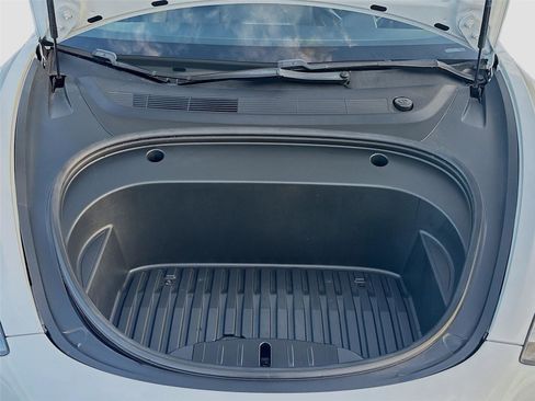 Used 2020 Tesla Model 3 Standard Range image 35