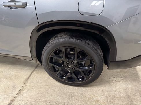 Certified 2025 Chevrolet Traverse RS image 9