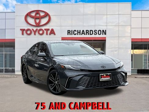 Used 2025 Toyota Camry XSE image 1