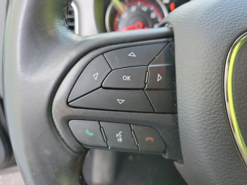 Used 2019 Dodge Charger SXT RWD image 21