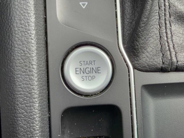 Used 2021 Volkswagen Atlas SEL FWD image 25
