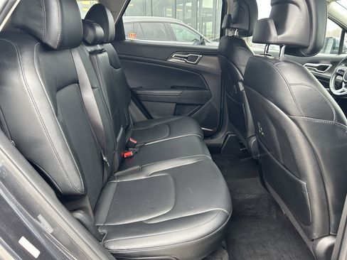 Used 2023 Kia Sportage EX image 25