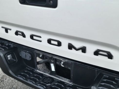 Used 2021 Toyota Tacoma SR5 image 5