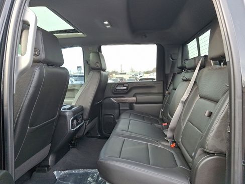 Used 2020 Chevrolet Silverado 2500 LTZ w/ LTZ Premium Package image 10