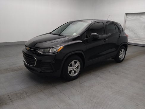 Used 2020 Chevrolet Trax LS FWD image 2