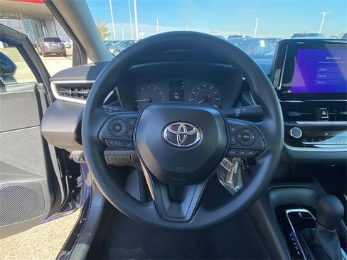 Used 2025 Toyota Corolla LE image 22