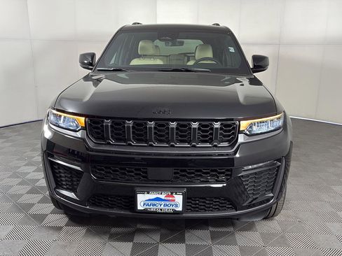 New 2026 Jeep Grand Cherokee Limited w/ Limited Altitude Package AWD/4WD image 3