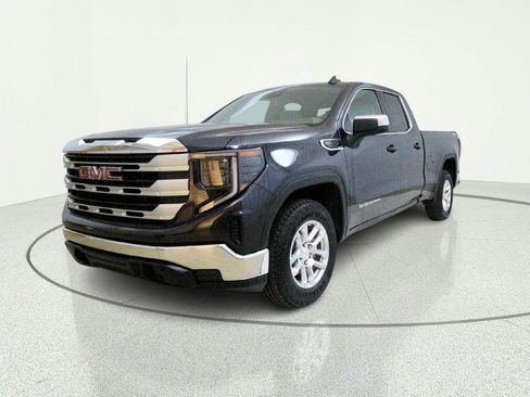 Used 2023 GMC Sierra 1500 SLE w/ Enhanced Capability Package AWD/4WD image 3
