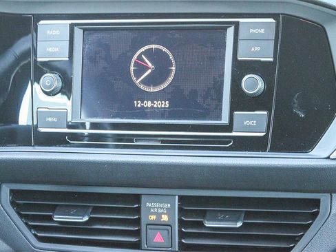 Used 2020 Volkswagen Jetta R-Line w/ R-Line Cold Weather Package image 15