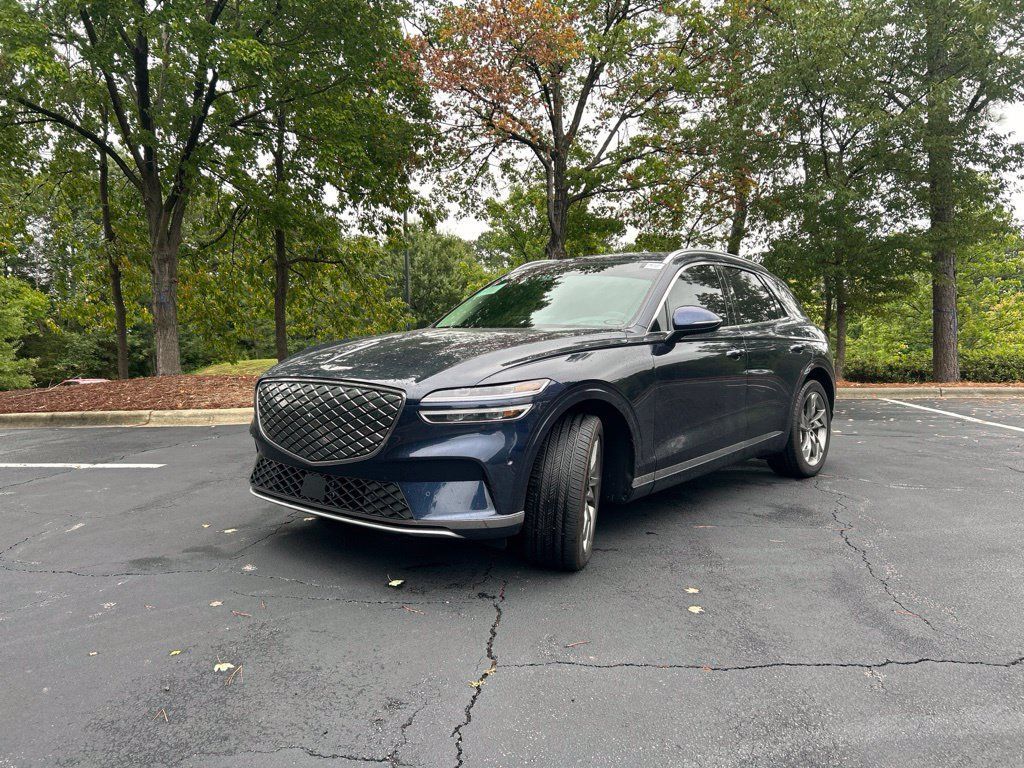 Used 2025 Genesis Electrified GV70 w/ Prestige Package AWD/4WD image 2