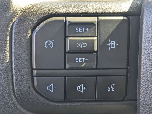 Used 2024 Ford F550 4x4 Crew Cab Super Duty image 24