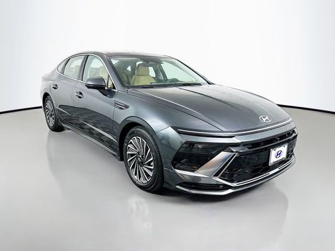 New 2026 Hyundai Sonata Limited image 3