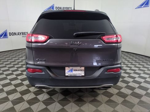 Used 2018 Jeep Cherokee Limited AWD/4WD image 4