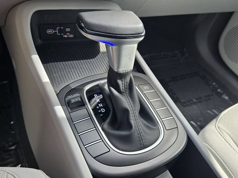 Certified 2024 Hyundai Kona SEL FWD image 17