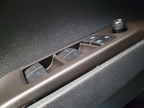 Used 2022 Toyota Camry SE FWD image 27