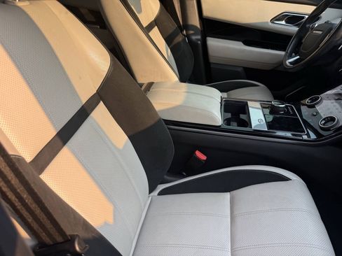 Used 2019 Land Rover Range Rover Velar R-Dynamic SE AWD/4WD image 15