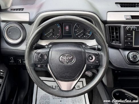 Used 2017 Toyota RAV4 LE w/ All Weather Liner Package AWD/4WD image 19