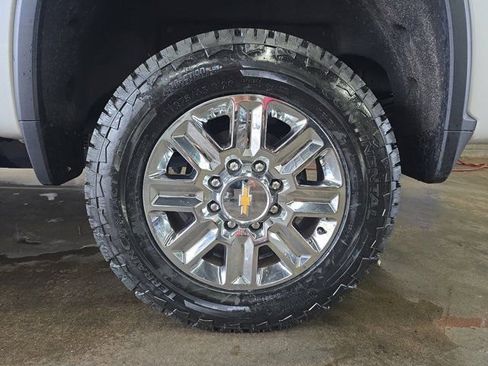 Used 2024 Chevrolet Silverado 2500 High Country w/ High Country Premium Package image 34