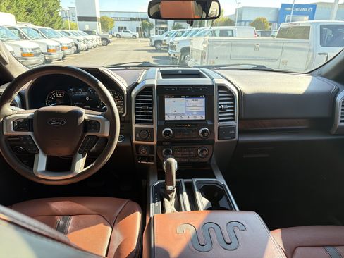 Used 2018 Ford F150 King Ranch w/ Equipment Group 601A Luxury AWD/4WD image 27