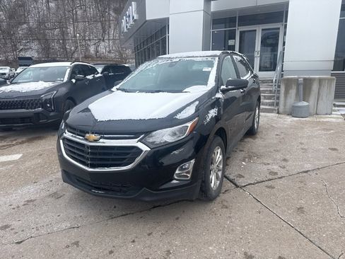 Used 2020 Chevrolet Equinox LS w/ LS Convenience Package image 3