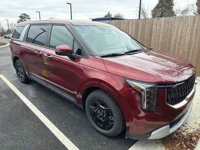 Used 2025 Kia Carnival