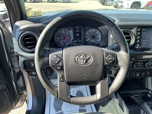Certified 2022 Toyota Tacoma TRD Off-Road w/ Technology Package AWD/4WD image 15