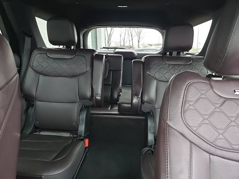 Used 2025 Ford Explorer Platinum w/ LUX Leather Package AWD/4WD image 35