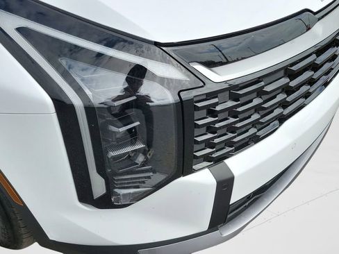 Used 2026 Kia Sportage EX image 9