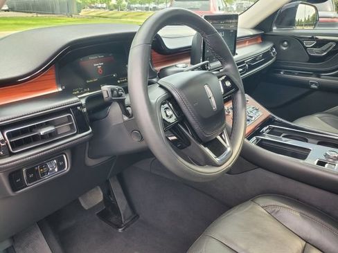 Used 2024 Lincoln Aviator Reserve w/ Jet Package AWD/4WD image 12
