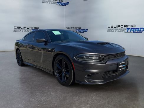 Used 2019 Dodge Charger GT w/ Performance Handling Group RWD image 3