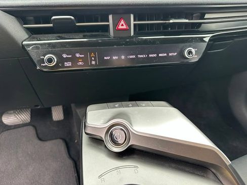 Used 2024 Kia EV6 Light AWD/4WD image 19