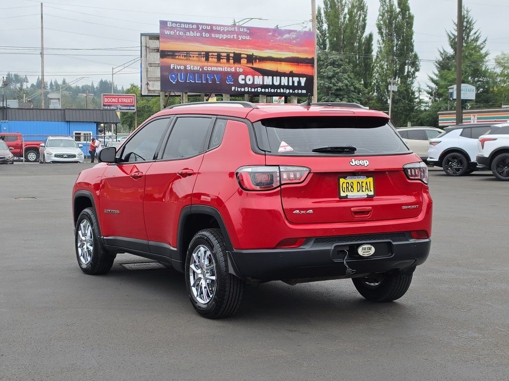 Used 2018 Jeep Compass Sport w/ Tech Group AWD/4WD image 4