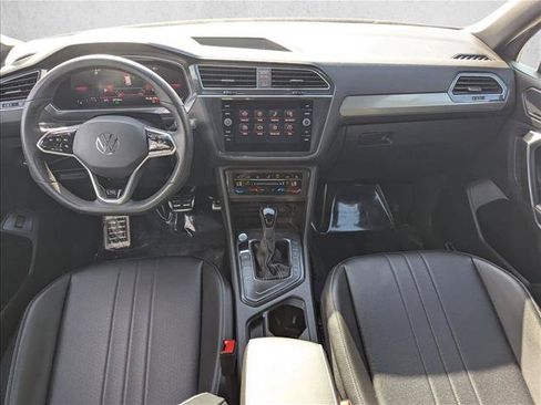 Used 2024 Volkswagen Tiguan SE R-Line FWD image 17