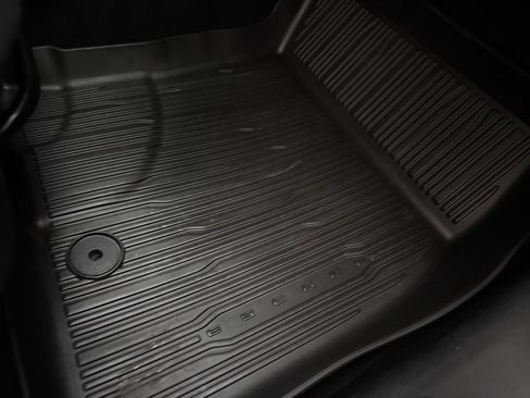 Used 2020 Ford Escape SE image 40