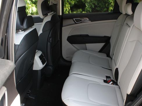 New 2026 Kia Sportage EX AWD/4WD image 18
