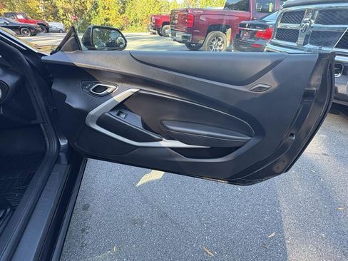 Used 2019 Chevrolet Camaro LT image 17