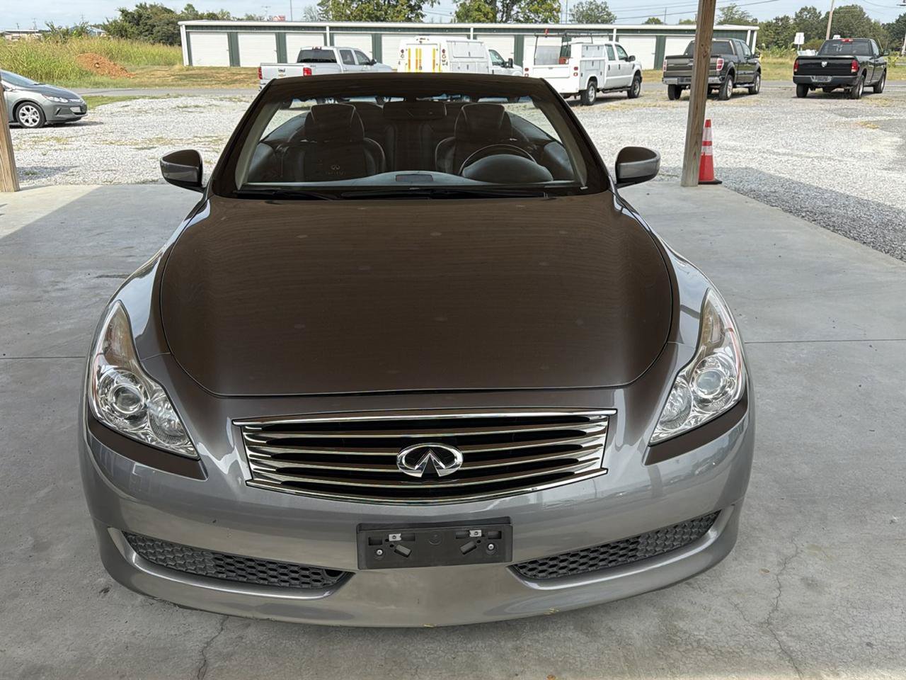 Used 2010 INFINITI G37 Convertible w/ Premium Pkg RWD image 8