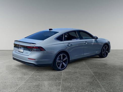 Used 2024 Honda Accord Sport image 5