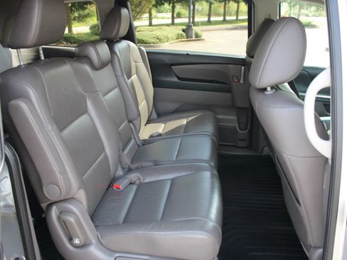 Used 2012 Honda Odyssey EX-L image 19