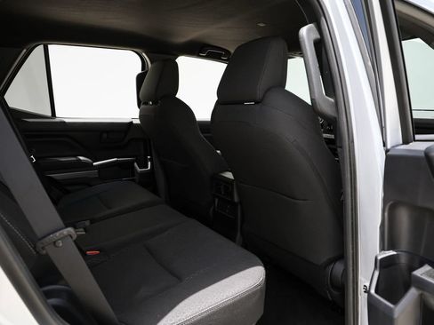 Used 2025 Toyota 4Runner SR5 AWD/4WD image 25