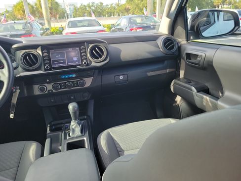 Used 2023 Toyota Tacoma SR AWD/4WD image 17