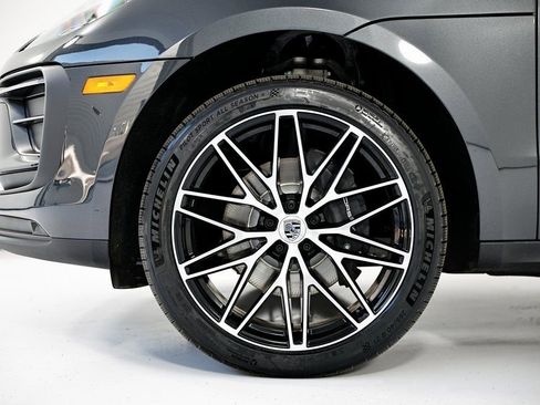 New 2026 Porsche Macan image 13