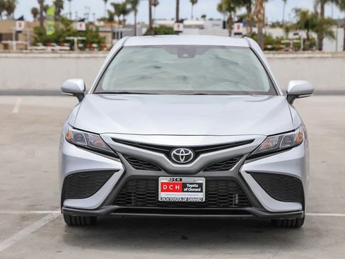 Used 2024 Toyota Camry SE FWD image 3