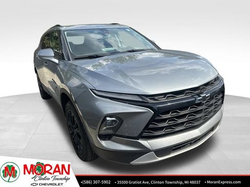 Used 2024 Chevrolet Blazer LT w/ Convenience Package FWD image 2